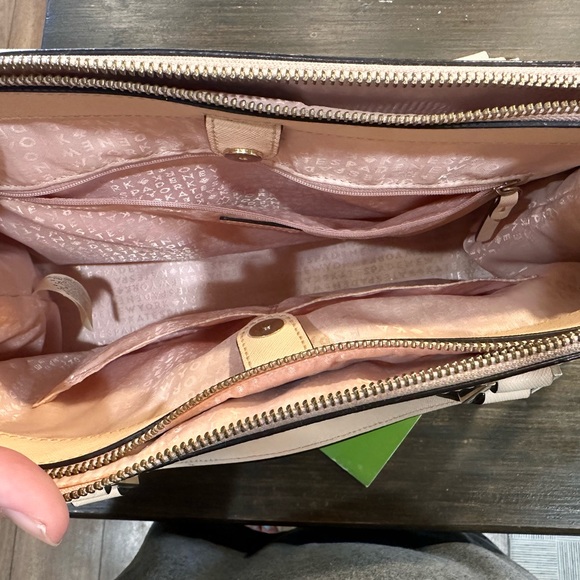 Kate Spade purse - Picture 2 of 4
